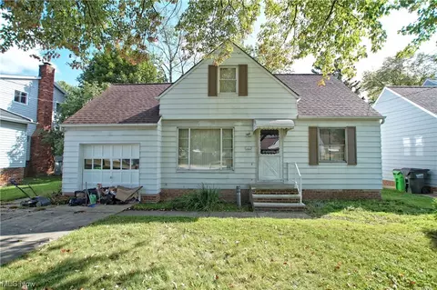 178 Talbot Dr, Bedford, OH 44146