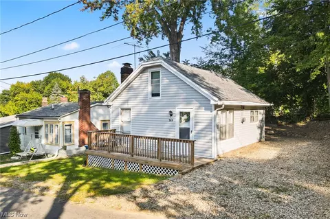 389 Cargo Ave, Akron, OH 44319 photo 1