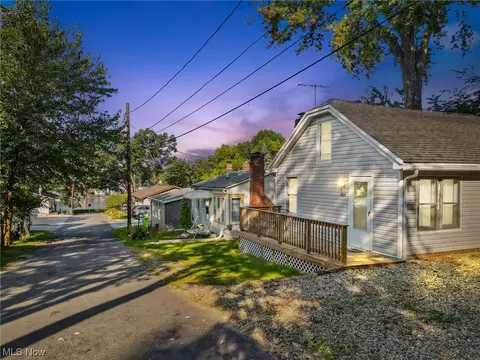 389 Cargo Ave, Akron, OH 44319 photo 2