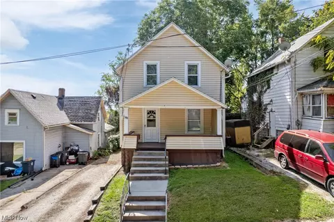 588 Sharon St, Akron, OH 44314