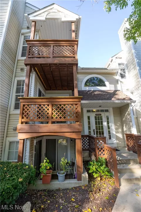 1304 Cedarwood Dr #C2, Westlake, OH 44145