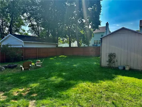 876 Jean Ave, Akron, OH 44310 photo 24