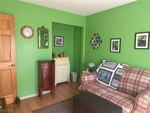 876 Jean Ave, Akron, OH 44310 photo 17