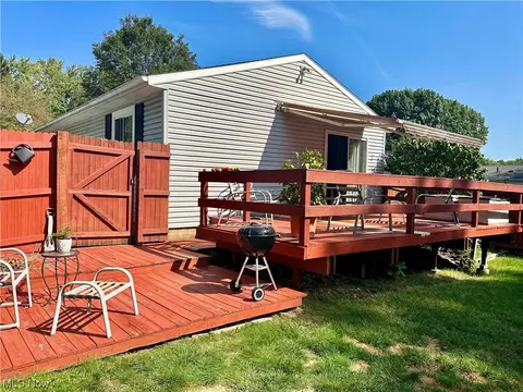 876 Jean Ave, Akron, OH 44310 photo 22