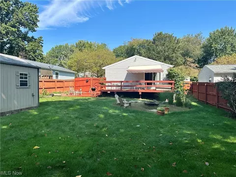 876 Jean Ave, Akron, OH 44310 photo 20