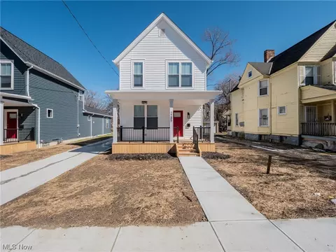 2285 E 93 St, Cleveland, OH 44106