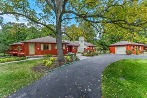 1910 Oriel Rogers Rd, Girard, OH 44420