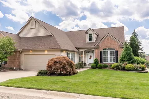 6452 Doral Dr NW, Canton, OH 44718