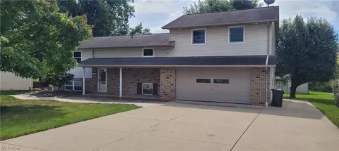 860 Geneva St SW, Sugarcreek, OH 44681