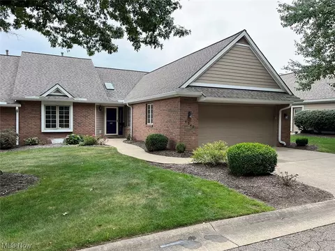 6340 Augusta Ave NW, Canton, OH 44718