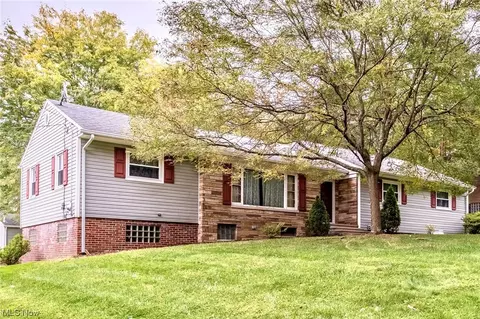2904 Demington Ave NW, Canton, OH 44718