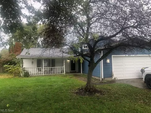 3679 Carlisle Dr, Brunswick, OH 44212