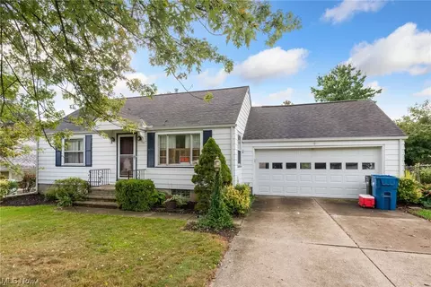 163 Jerrol Ct, Elyria, OH 44035