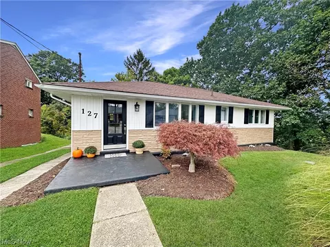 127 Jenny Ln, Weirton, WV 26062