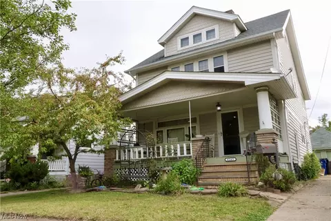 4245 W 49th St, Cleveland, OH 44144