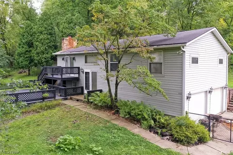 5211 Riverdale Rd, Bolivar, OH 44612