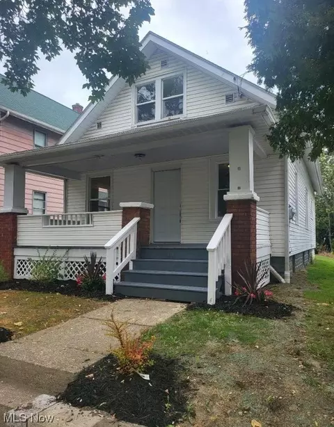 1266 Girard St, Akron, OH 44301