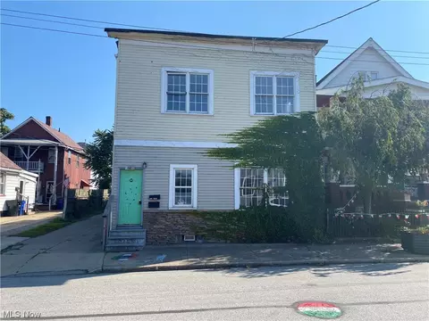 1277 W 67th St, Cleveland, OH 44102