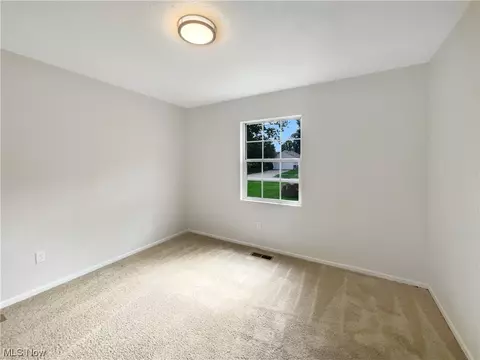 458 Auburn St, Elyria, OH 44035 photo 14
