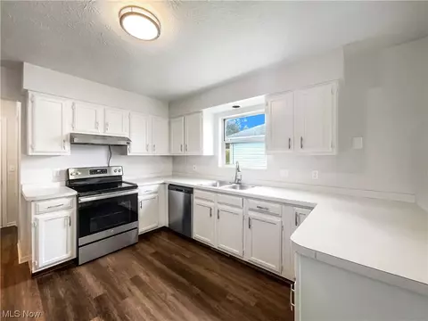 458 Auburn St, Elyria, OH 44035 photo 7