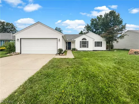 458 Auburn St, Elyria, OH 44035 photo 1