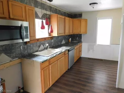 5033 Topper Ave, Ashtabula, OH 44004 photo 12