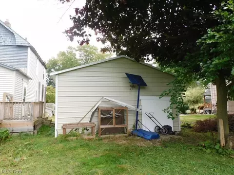 5033 Topper Ave, Ashtabula, OH 44004 photo 6