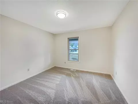 190 Taylor Blvd, Lagrange, OH 44050 photo 12