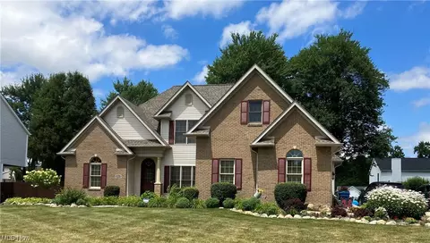2913 Oakcrest Dr, Norton, OH 44203