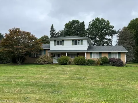 5705 Wiclif St NE, Canton, OH 44721