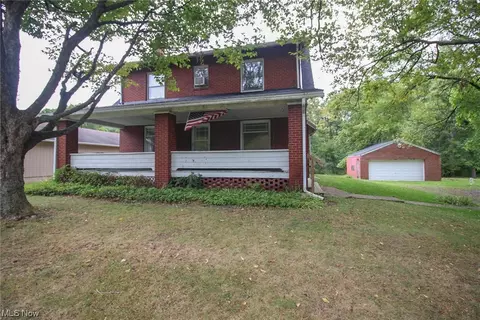 4646 Kirk Rd, Austintown, OH 44515