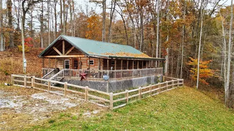 2912 Ovapa Rd, Procious, WV 25164