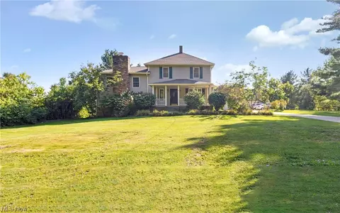 1224 Remsen Rd, Medina, OH 44256