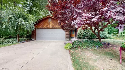 9280 Trillium Ln, Mentor, OH 44060