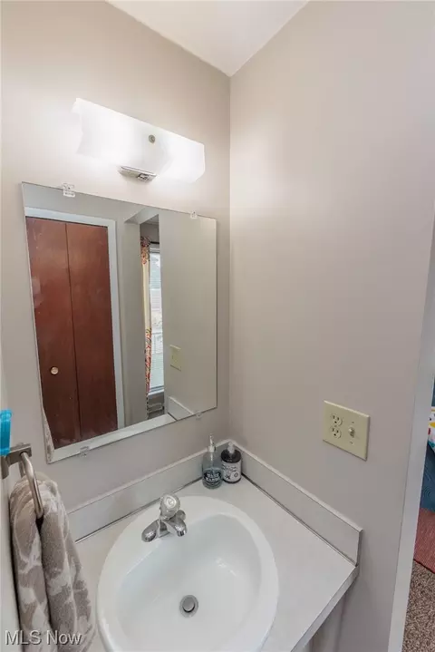 6476 State Rd #H8, Parma, OH 44134 photo 29