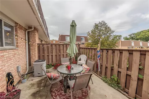 6476 State Rd #H8, Parma, OH 44134 photo 5