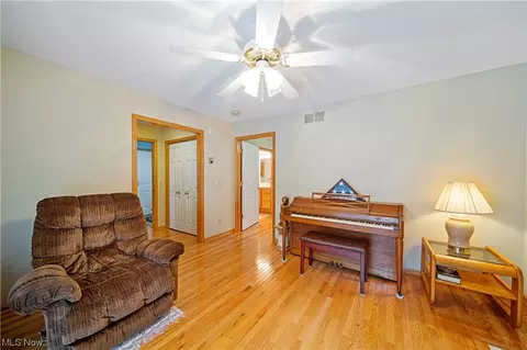 38720 Bell Rd, Willoughby, OH 44094 photo 13