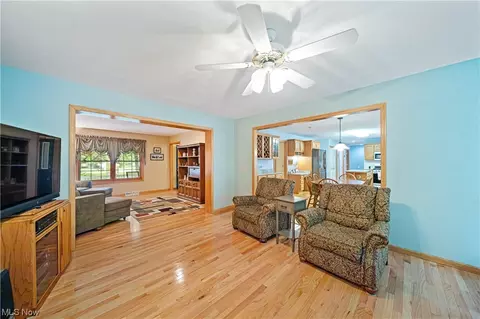 38720 Bell Rd, Willoughby, OH 44094 photo 7
