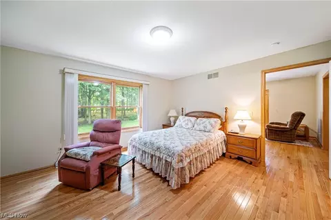 38720 Bell Rd, Willoughby, OH 44094 photo 14
