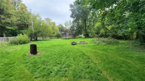 4783 Elyria Ave, Lorain, OH 44055 photo 10
