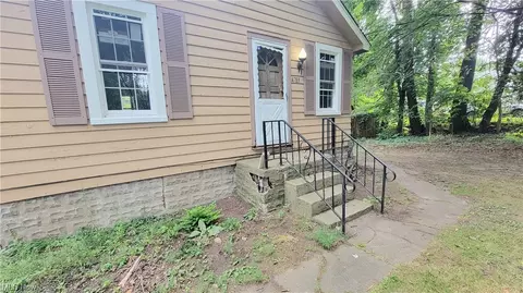 4783 Elyria Ave, Lorain, OH 44055 photo 4