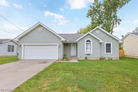 3112 Surf Rd, Lorain, OH 44053