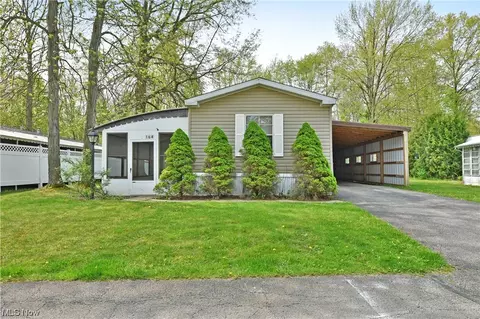 164 Brook Dr, Brookfield, OH 44403