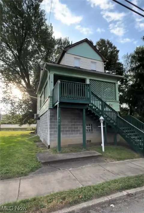 414 Market St, Brilliant, OH 43913