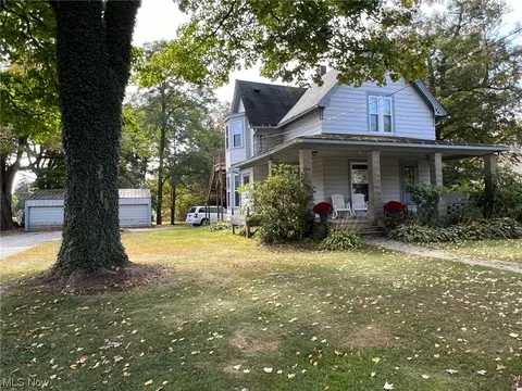 13753 Spring St, Burton, OH 44021
