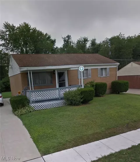 2440 Cathy Dr NE, Canton, OH 44705