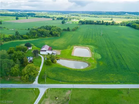 6298 Messner Rd, Apple Creek, OH 44606