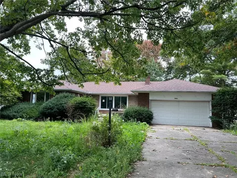 3001 Biscayne Ave, Youngstown, OH 44505