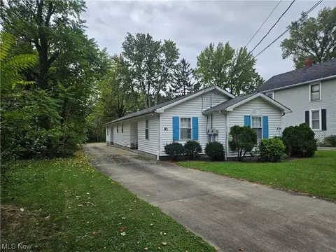 91 E College St, Oberlin, OH 44074