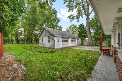 154 Spruce St, Elyria, OH 44035 photo 11